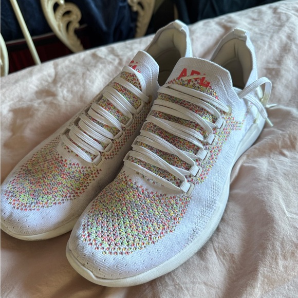 APL Techloom Breeze size 10.5 - Picture 2 of 6